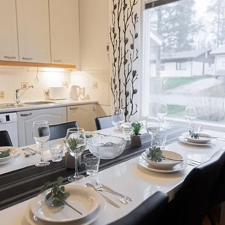 Forest Side Family House By Booklapland Apartament Rovaniemi