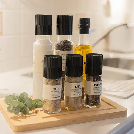 Forest Side Family House By Booklapland Appartamento *